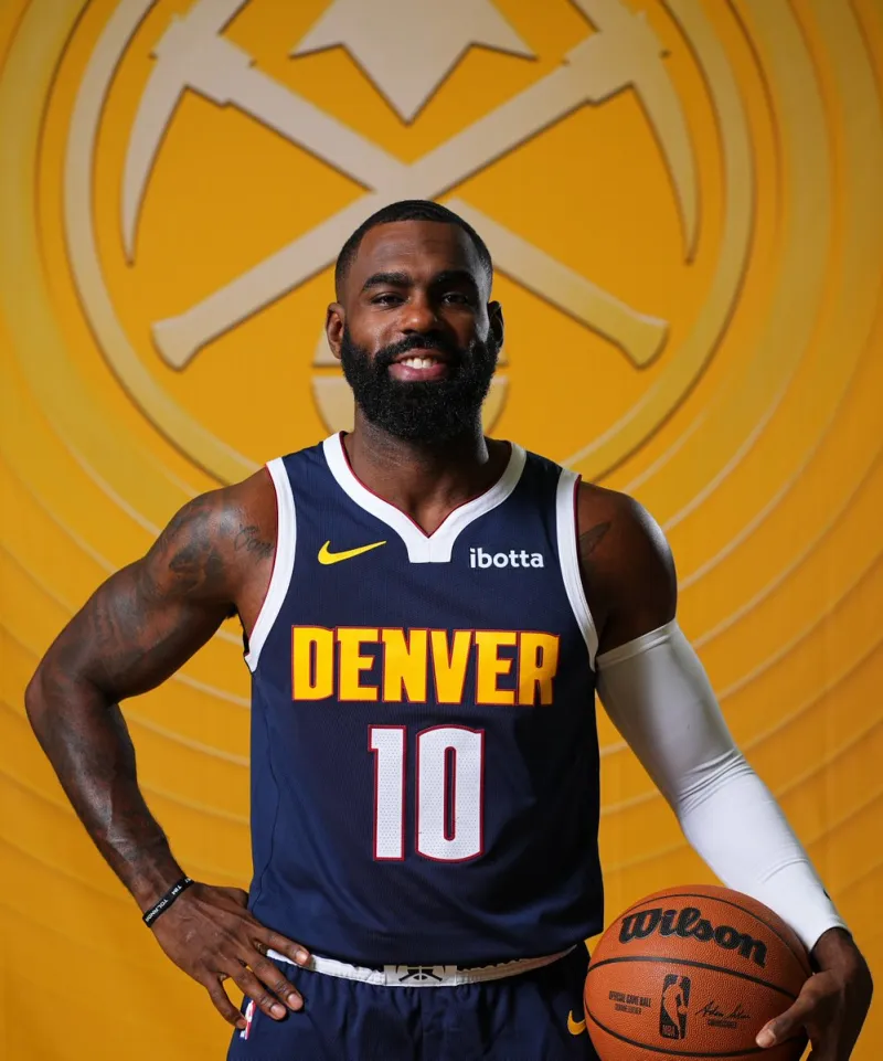 开云体育官网-34岁生日快乐！NBA官方晒照为小蒂姆-哈达威庆生