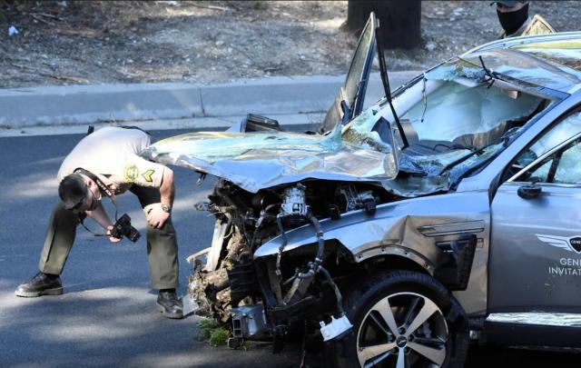 开云体育官网-伍兹突发车祸腿部受伤严重 已做手术暂无生命危险